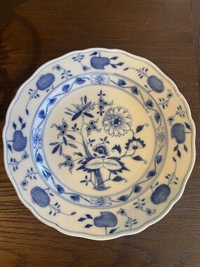 Antique Porcelain Meissen Blue Onion Scalloped Plate-9 3/4”
